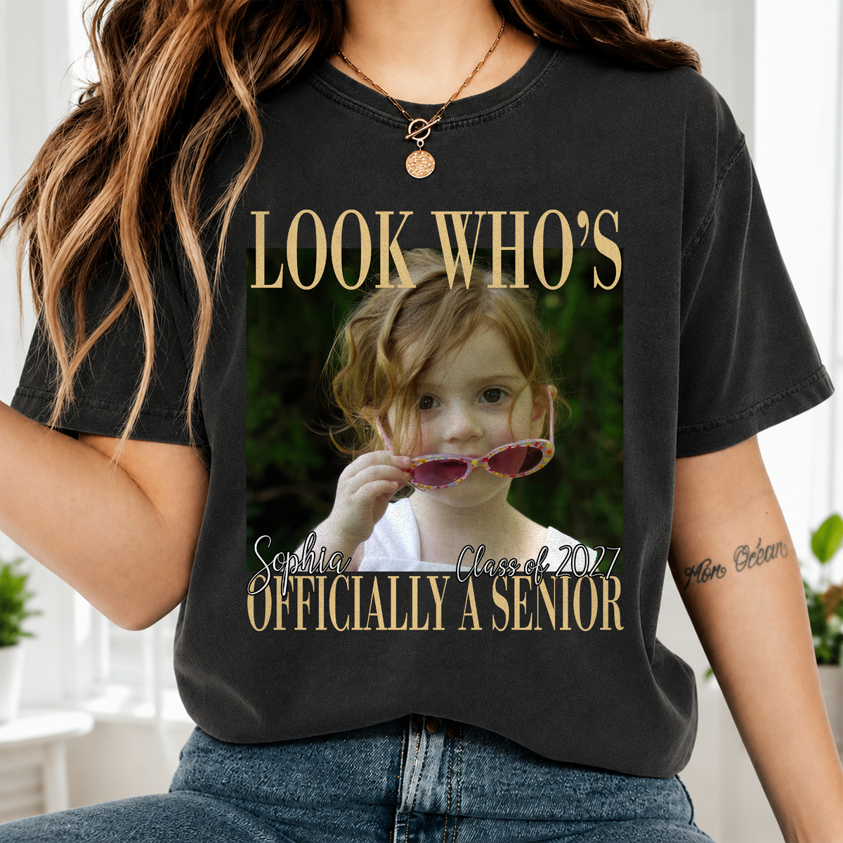 Custom Vintage Photo Look Who's Officially A Senior Class of 2027 Comfort Shirt CH07 180274
