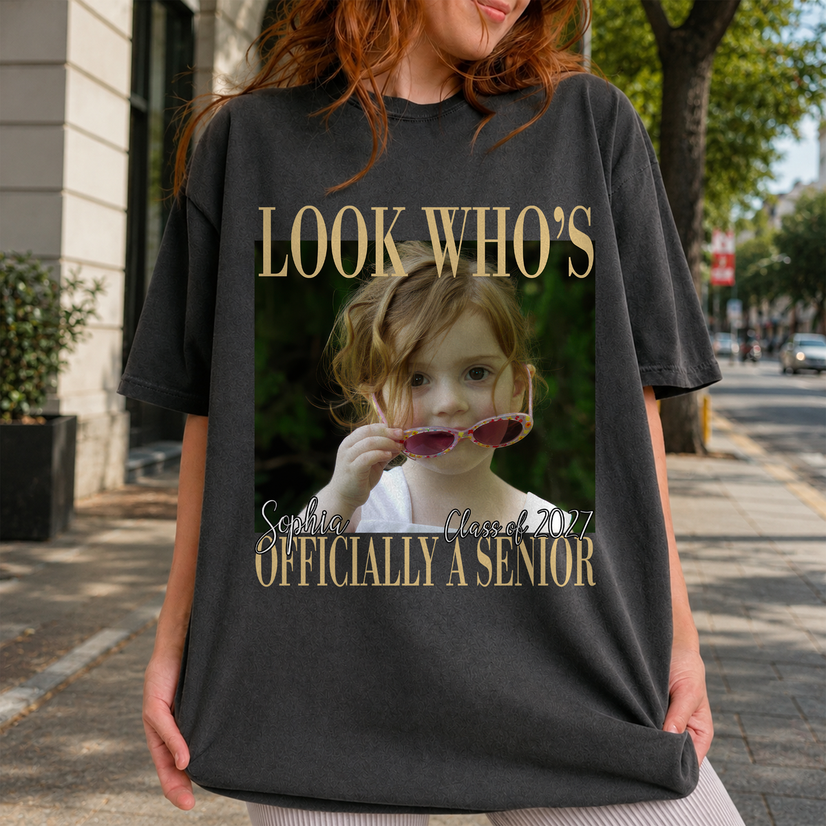 Custom Vintage Photo Look Who's Officially A Senior Class of 2027 Comfort Shirt CH07 180274