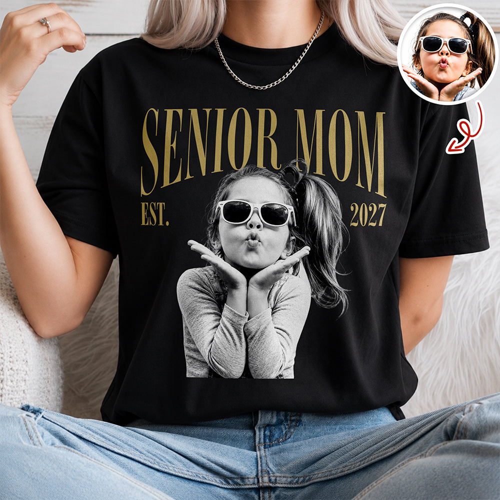 Custom Vintage Photo Senior Mom EST. 2027 Dark Shirt - Personalized Class of 2027 Gift, Proud Family Gift HO82 903266