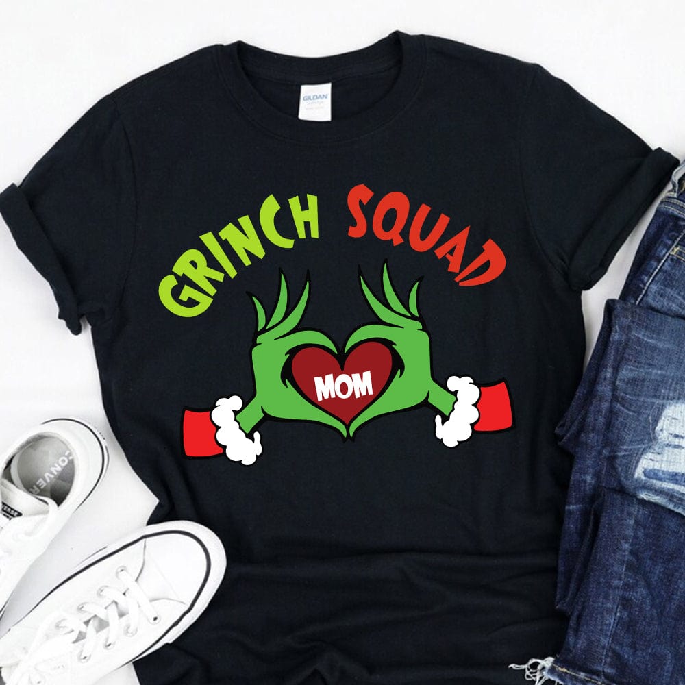 GeckoCustom Custom Grinch Hand In Heart Family Christmas Gift Dark Shirt HO82 893168