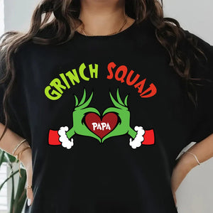 GeckoCustom Custom Grinch Hand In Heart Family Christmas Gift Dark Shirt HO82 893168