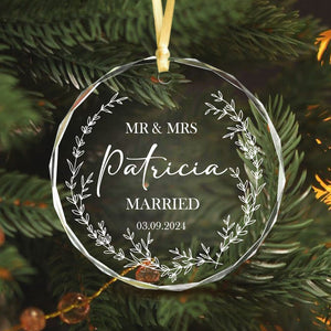 GeckoCustom Custom Name Couple Wedding Engagement Christmas Glass Circle Ornament HO82 893044