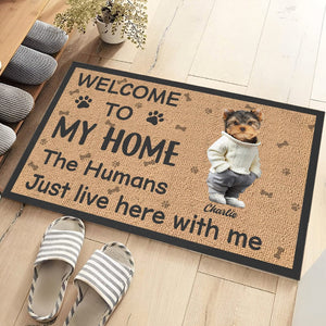 GeckoCustom Custom Photo Cute Dog The Humans Just Live Here With Us Doormat LM32 893075