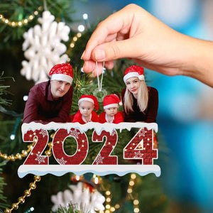 GeckoCustom Custom Photo Merry Christmas 2024 Family Acrylic Ornament DM01 891387