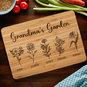 GeckoCustom Mama's Kitchen Garden With Names Family Cutting Board Personalized Gift 890731