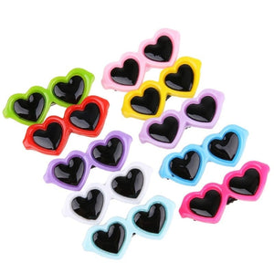 GeckoCustom New Pet Lovely Heart Sunglasses Hairpins Random color / 1pcs