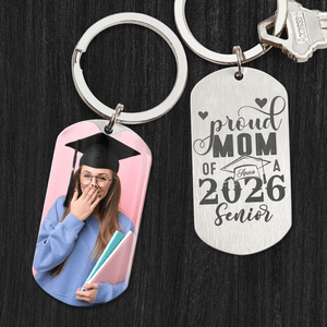 GeckoCustom Proud Mom Of A 2025 Senior Graduation Metal Keychain 890673