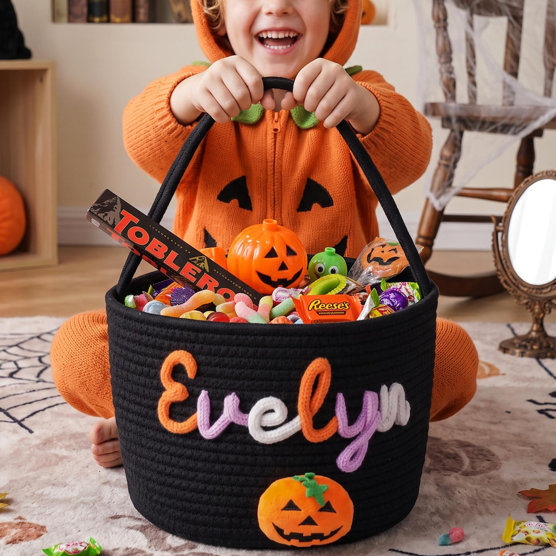 Custom Name, Trick or Treat Halloween Basket For Kid TH10 171001