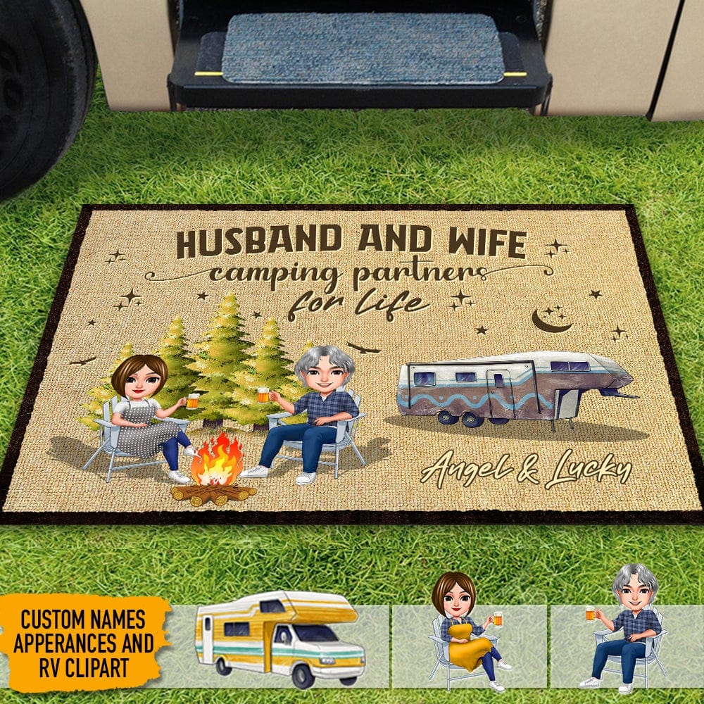 GeckoCustom Chibi Couple Camping Doormat, RV Camping Doormat HN590 15x24in-40x60cm