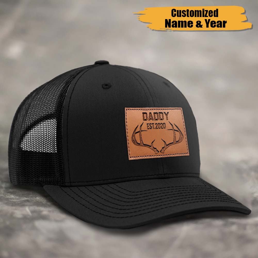 GeckoCustom Custom Name & Year, Deer Horn Hunters Gift Cap, HN590