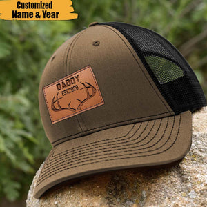 GeckoCustom Custom Name & Year, Deer Horn Hunters Gift Cap, HN590