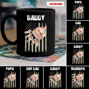 GeckoCustom Personalized Dad With Kids Hand To Hand Family Coffee Mug, HN590